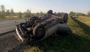 В Октябрьском районе при столкновении автомобилей ВАЗ и Skoda Rapid пострадали три человека, включая ребенка