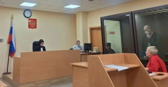 Оренбургский суд оставил в СИЗО мужчину, скинувшего шесть лет назад в коллектор убитую сожительницу (18+)