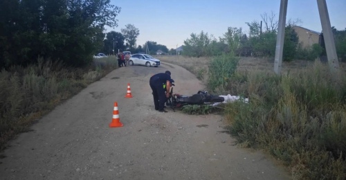 В Акбулакском районе мужчина погиб в ДТП, упав на мотоцикле