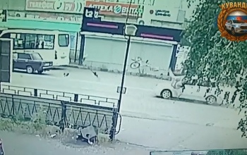 В Кувандыке пьяный водитель ВАЗа сбил пенсионерку на велосипеде и скрылся с места ДТП