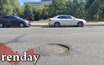 В центре Оренбурга на отремонтированной менее пяти лет назад дороге проваливаются колодцы