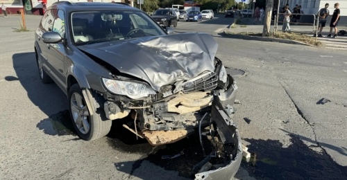 В Гае столкнулись Subaru и питбайк: пострадал 17-летний пассажир