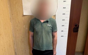 В Оренбурге водитель авто наехал на ногу пешехода, а после избил его палкой