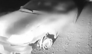 В Бугуруслане пьяный водитель ехал в руки полицейских на машине без колеса