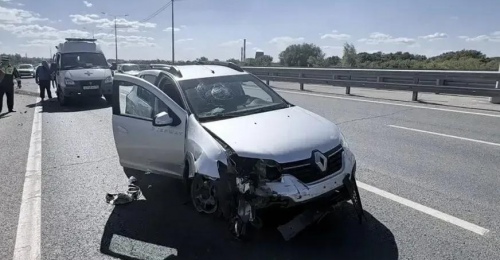 В Оренбурге на улице Терешковой пенсионер переходил дорогу в неположенном месте и угодил под колеса автомобиля