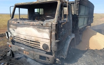 В Переволоцком районе загорелся КАМАЗ с зерном