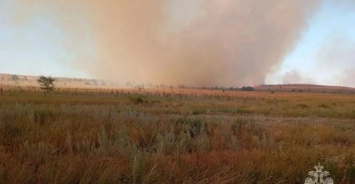 Огонь отступил: в Орске ликвидировали пожар, охвативший 800 гектаров