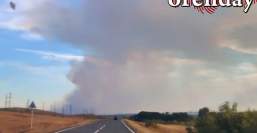 ИЛ-76 сбросил первые 42 тонны воды на пожаре в Беляевском районе Оренбуржья