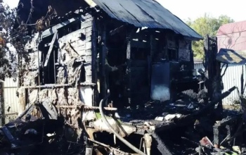 В Оренбурге судебный пристав спас от гибели в горящем доме пенсионерку