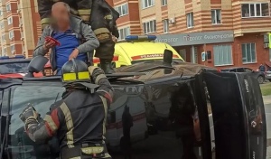 Поворот налево обернулся опрокидыванием: ДТП в проезде Нижнем