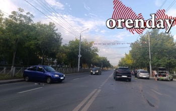 5-летняя девочка и её мама попали в ДТП на проспекте Дзержинского в Оренбурге