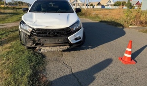 В Беляевке 17-летний мотоциклист не пропустил Lada Vesta и попал в больницу
