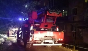В Бузулуке на пожаре огнеборцы спасли трех человек