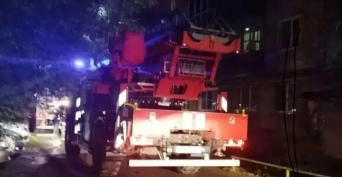В Бузулуке на пожаре огнеборцы спасли трех человек
