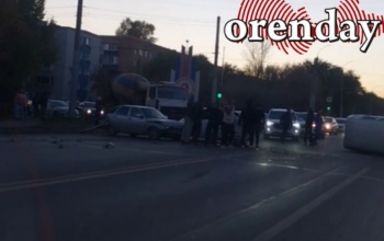 Три автомобиля «встретились» на въезде в поселок Весенний