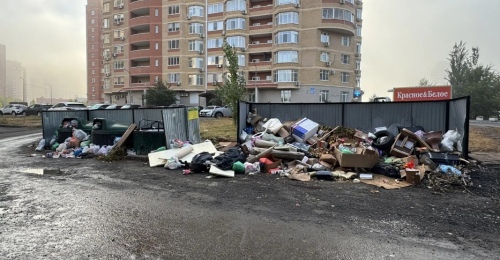 Оренбург снова пестрит горами мусора