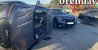На опасном перекрёстке в Саракташе перевернулась иномарка