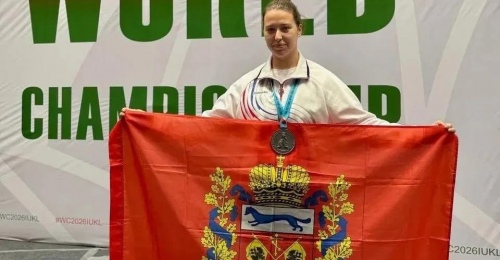 Тяжелый вес, лёгкий рывок: оренбурженка Ксения Кузьмичёва взяла серебро на чемпионате мира по гирям