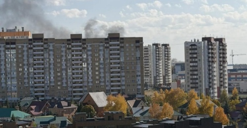 В Оренбурге на территории ТРЦ «КИТ» произошло возгорание утеплителя