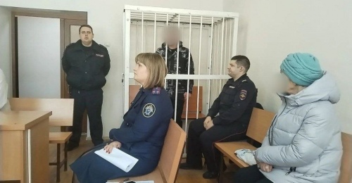 В Бузулуке перед судом мужчина, истязавший и утопивший своего годовалого сына
