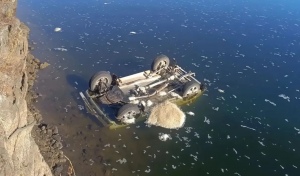 Смертельное ДТП в Кваркенском районе: водитель «Нивы» погиб, съехав в реку Урал