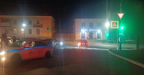 В Орске за сутки в двух авариях пострадали пассажиры питбайка и внедорожника