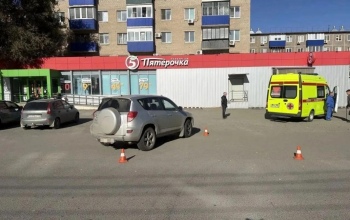 В Орске за неделю вторую пенсионерку сбил водитель, сдавая задним ходом