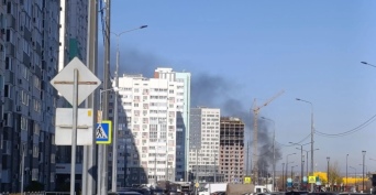 В Оренбурге на Загородном шоссе вспыхнул трактор