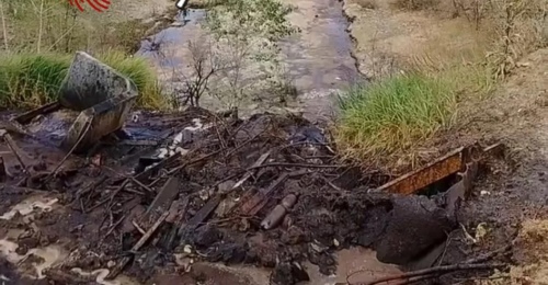 Оренбургском районе сельчане возмущены незаконным сливом отходов