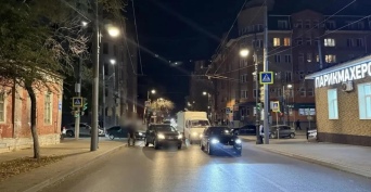 В Оренбурге на улице 8 Марта сбили подростка: он шёл на «зелёный»