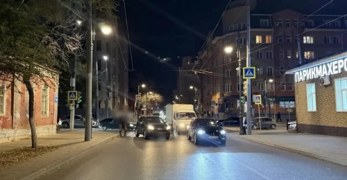 В Оренбурге на улице 8 Марта сбили подростка: он шёл на «зелёный»