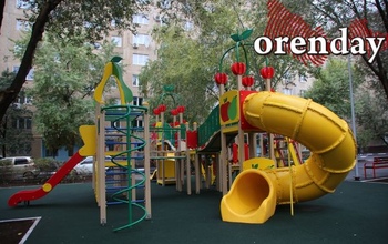 В Орске отец травмированного на детской площадке ребенка требует с УК 100 000 рублей