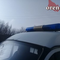 В Оренбурге водитель, пытаясь предотвратить наезд на пешехода, въехал в столб