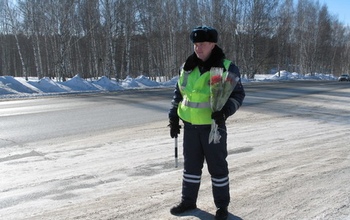 Водитель едва не замерз на трассе 