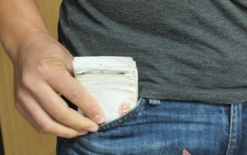 Осторожно: посылка! Оренбуржцев 