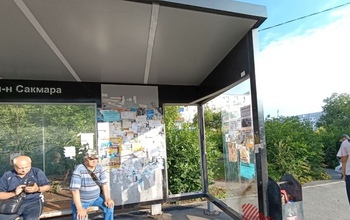 Остановки с павильонами в Оренбурге выглядят порой хуже пустующих