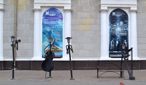 После вчерашнего пожара в Оренбургском областном драмтеатре разбирают реквизит