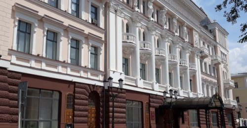 «Галя, у нас отмена»: Солнцев намерен вернуть Оренбургу полномочия в сфере рекламы и торговли