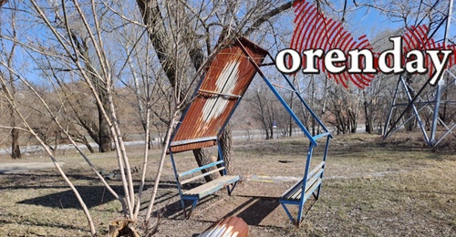 Разрушенные лестницы и горы мусора: горожан вынуждают забыть о Зауральной роще