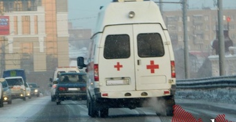 В Оренбурге семилетний ребенок попал в больницу после падения из окна