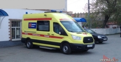 В Бугуруслане мужчина выпал из окна второго этажа