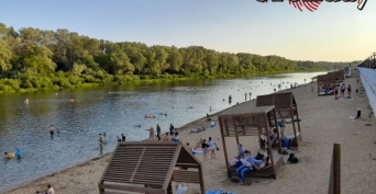 В Оренбурге на городском пляже моторная лодка «сошла с ума»