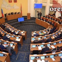 Голосующих «против» депутатов заксоба предложили лишать половины зарплаты