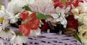 Орский романтик украл букет, а она попросила его повторить 