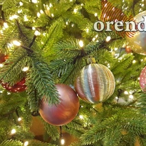 Сколько стоят в Оренбурге елки и украшения для них