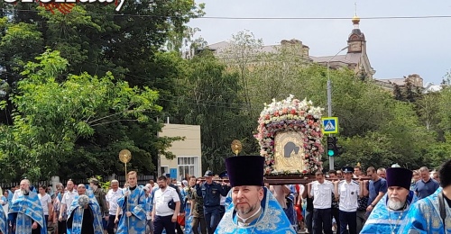Православные оренбуржцы празднуют Рождество Пресвятой Богородицы
