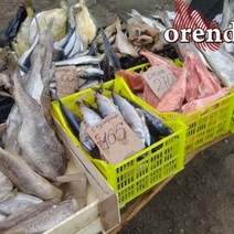 Какая гадость эта ваша замороженная рыба: продавец избила женщину за критику товара