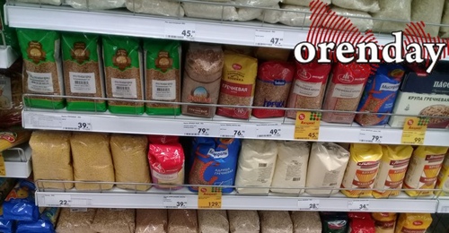 Не в холодильнике и не в погребе: оренбуржцам рассказали, где лучше хранить крупы и муку