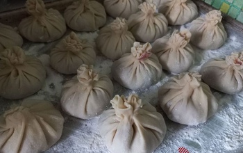 В Оренбурге ресторан заигрался с хинкали и попал под суд за оскорбление чувств верующих