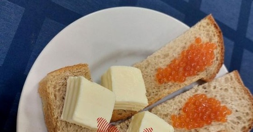 Орчанка лишилась 66 тысяч рублей, пытаясь купить икру к новогоднему столу